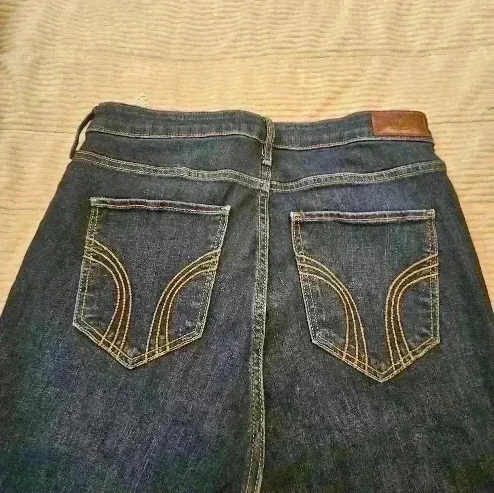 Hollister Woman's Blue jeans. Size 13 R / 31 - Picture 4 of 7